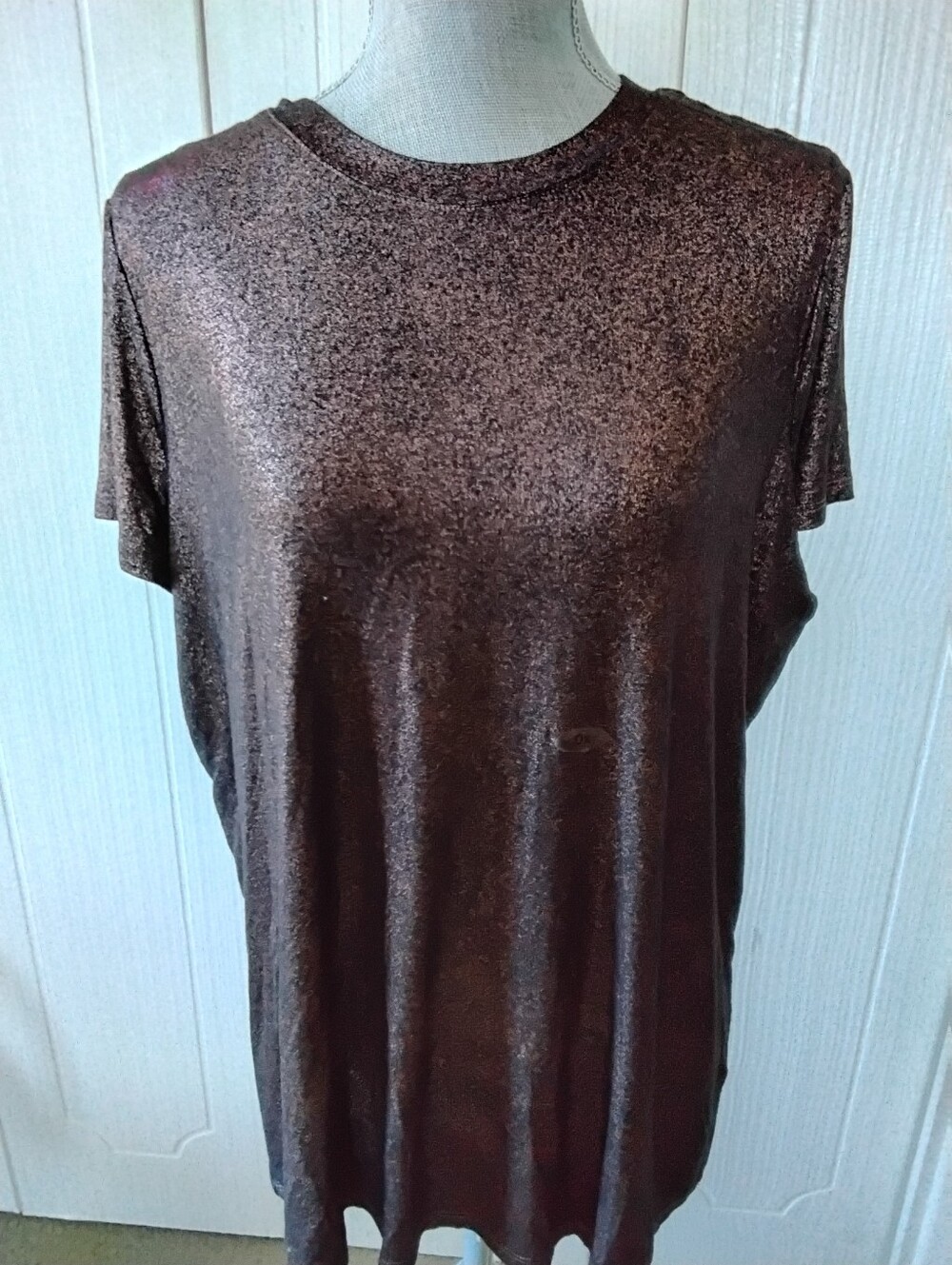 NWOT "24/7" Black/gold Short Sleeve T- Shirt, Size OX